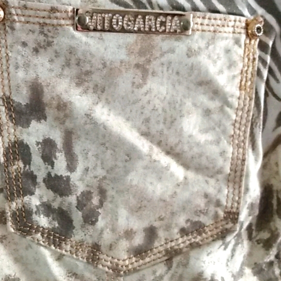 Skirt - Picture 3 of 5